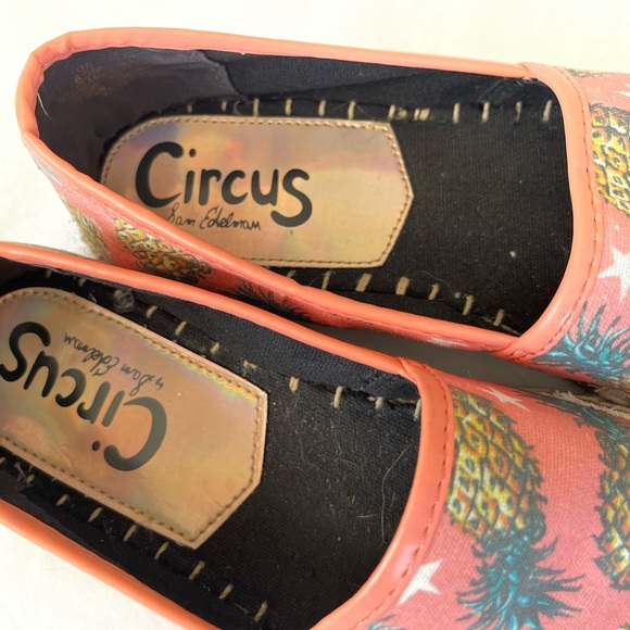 Circus by Sam Edelman canvas pineapple print flats size 6.5 - Picture 5 of 9